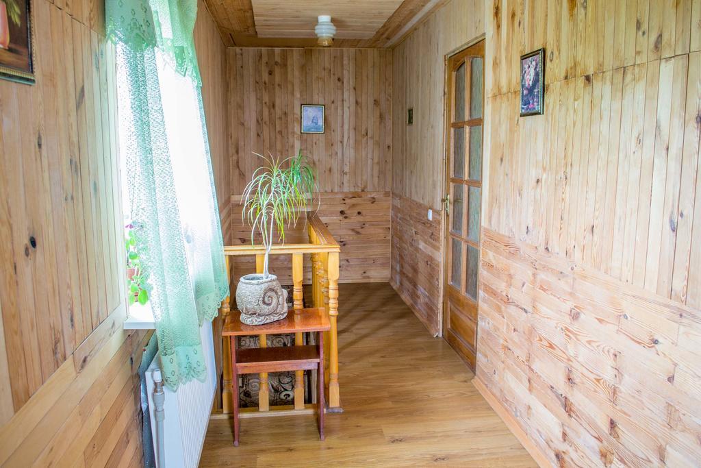 Guest House Cherepaha Kamianets-Podilskyi Exterior photo